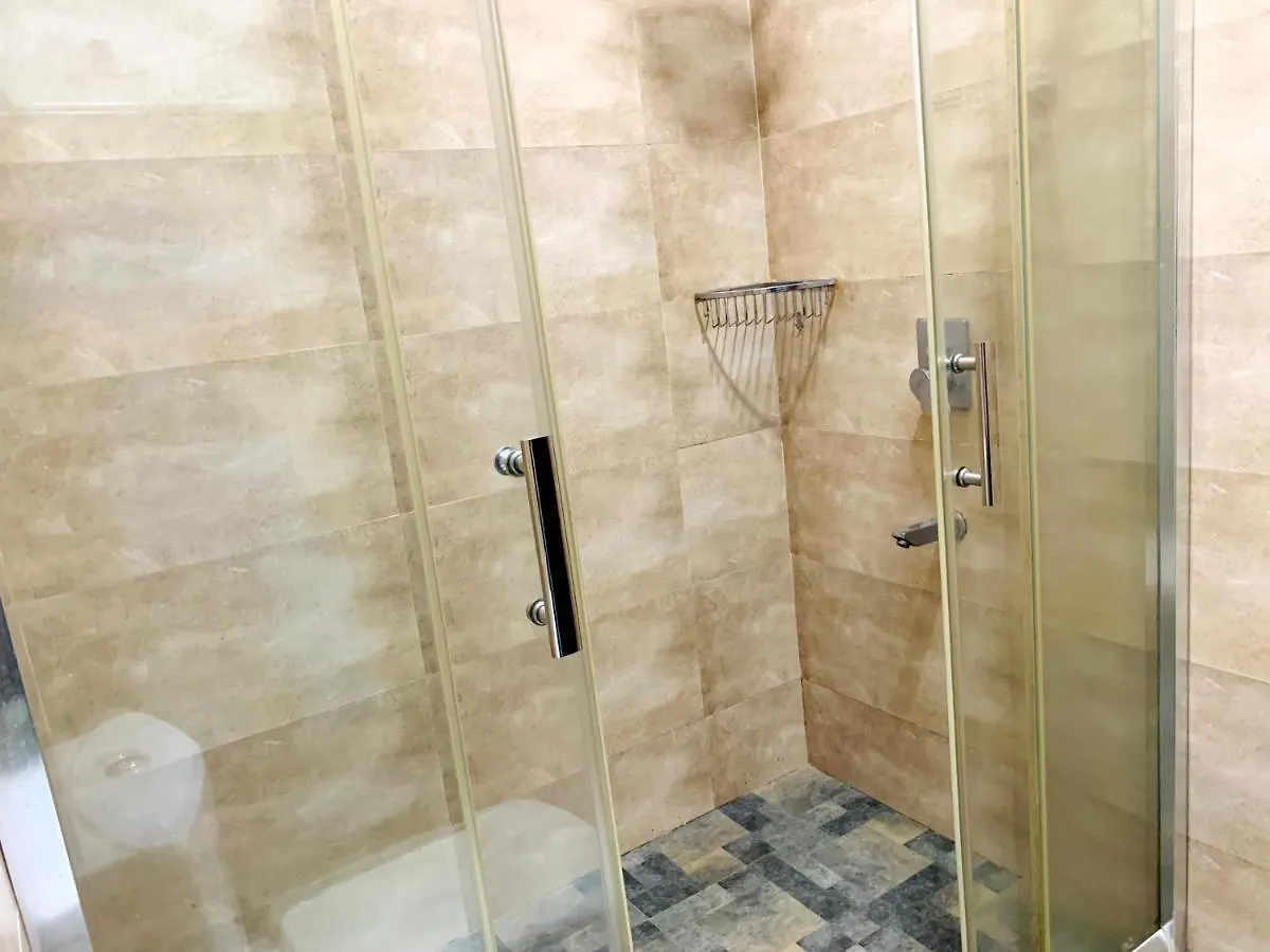 B&B Villa Avi - Near Airport 니곰보 스리랑카